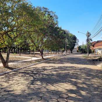 Casa em Pirassununga, bairro Cidade Jardim