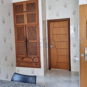 Casa Comercial em Pirassununga, bairro Centro
