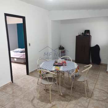 Casa em Pirassununga, bairro Vila Esperança