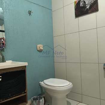 Casa em Pirassununga, bairro Vila Esperança