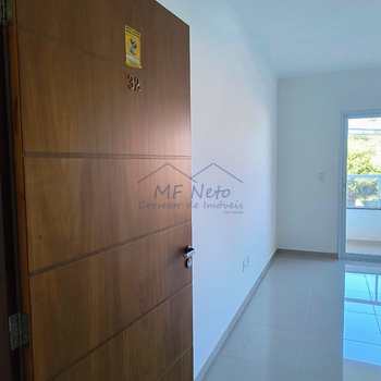 Apartamento em Pirassununga, bairro Residencial Star Vann Ess