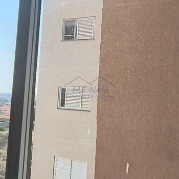 Apartamento em Pirassununga, bairro Residencial Star Vann Ess