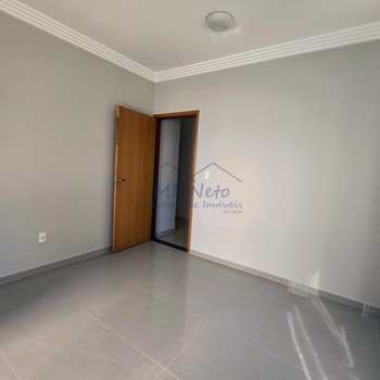 Apartamento em Pirassununga, bairro Residencial Star Vann Ess