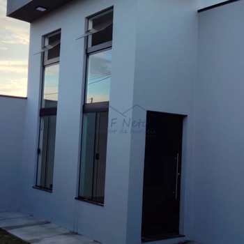 Casa em Pirassununga, bairro Jardim São João