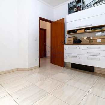 Casa em Pirassununga, bairro Jardim Veneza