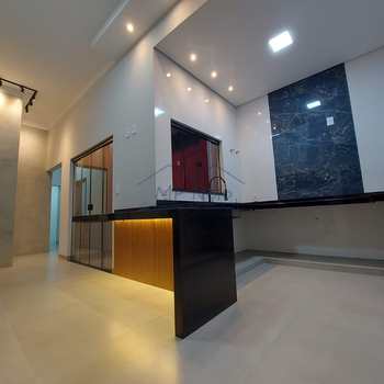 Casa em Pirassununga, bairro Vila Braz