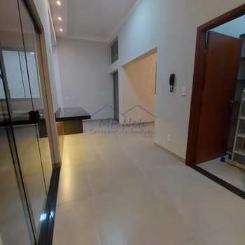 Casa em Pirassununga, bairro Vila Braz