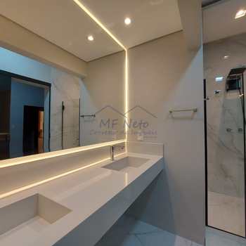 Casa em Pirassununga, bairro Vila Braz