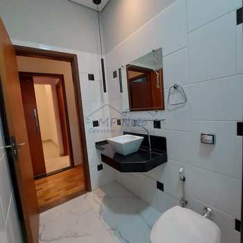 Casa em Pirassununga, bairro Vila Braz