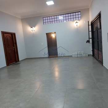 Casa em Pirassununga, bairro Vila Braz