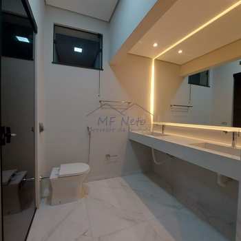 Casa em Pirassununga, bairro Vila Braz