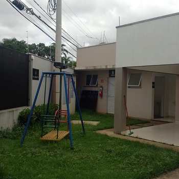Apartamento em Pirassununga, bairro Residencial Ville Liberta