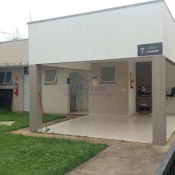 Apartamento em Pirassununga, bairro Residencial Ville Liberta