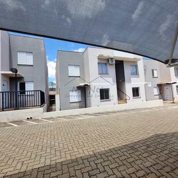 Apartamento em Pirassununga, bairro Residencial Ville Liberta