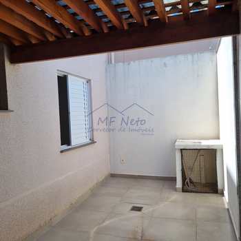Apartamento em Pirassununga, bairro Residencial Ville Liberta