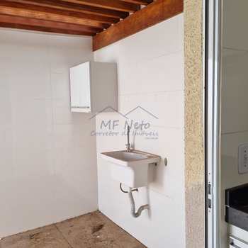 Apartamento em Pirassununga, bairro Residencial Ville Liberta