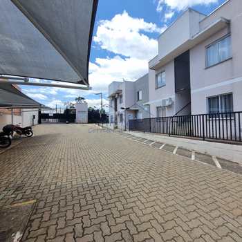 Apartamento em Pirassununga, bairro Residencial Ville Liberta