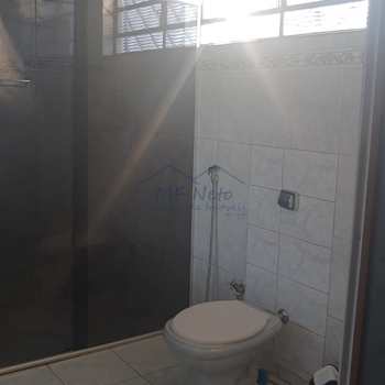 Casa Comercial em Pirassununga, bairro Jardim Eldorado