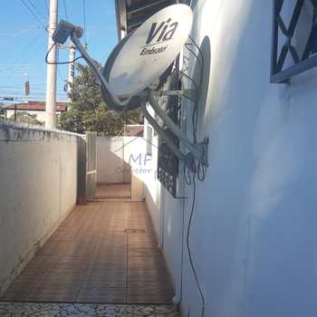 Casa Comercial em Pirassununga, bairro Jardim Eldorado