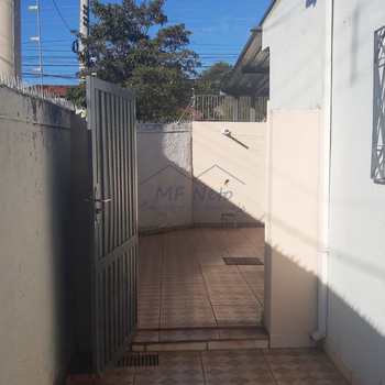 Casa Comercial em Pirassununga, bairro Jardim Eldorado