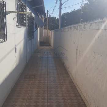 Casa Comercial em Pirassununga, bairro Jardim Eldorado