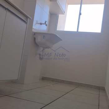 Apartamento em Pirassununga, bairro Residencial Garrovers