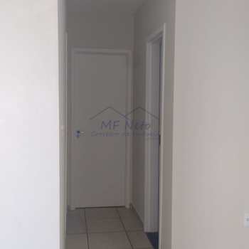 Apartamento em Pirassununga, bairro Residencial Garrovers