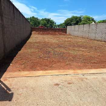 Terreno em Pirassununga, bairro Jardim Kanebo