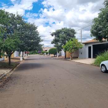 Terreno em Pirassununga, bairro Jardim Kanebo