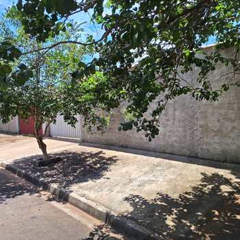 Terreno em Pirassununga, bairro Jardim Kanebo