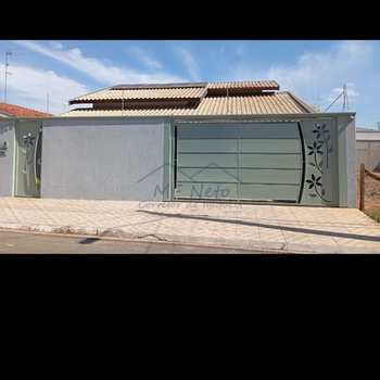 Casa em Pirassununga, bairro Parque dos Eucaliptos