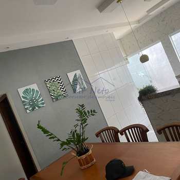 Casa em Pirassununga, bairro Parque dos Eucaliptos