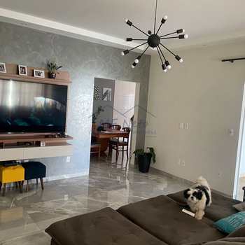Casa em Pirassununga, bairro Parque dos Eucaliptos