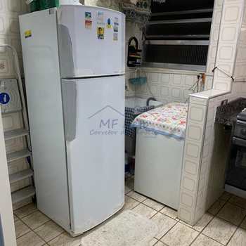 Apartamento em Guarujá, bairro Vila Maia
