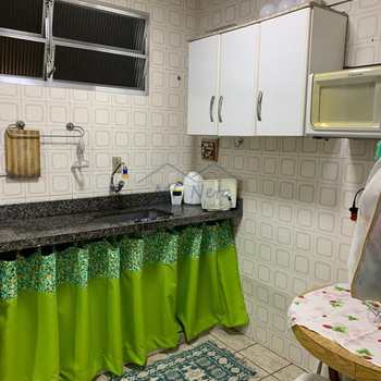 Apartamento em Guarujá, bairro Vila Maia