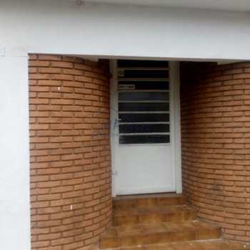 Prédio Comercial em Pirassununga, bairro Centro