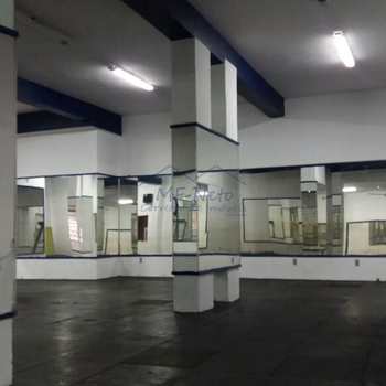 Prédio Comercial em Pirassununga, bairro Centro