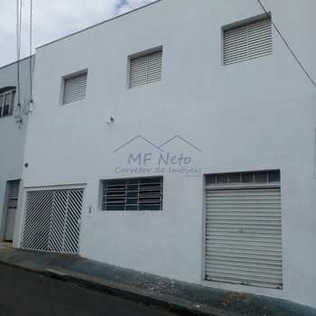 Prédio Comercial em Pirassununga, bairro Centro