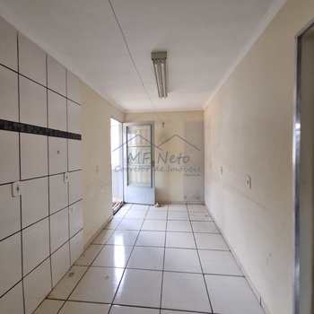 Casa em Pirassununga, bairro Vila Pinheiro