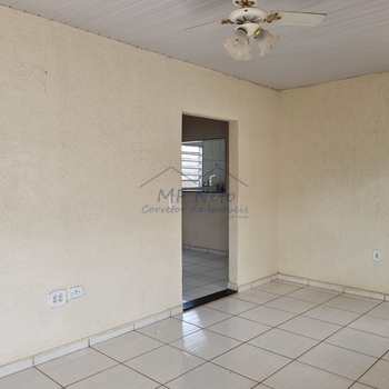 Casa em Pirassununga, bairro Vila Pinheiro