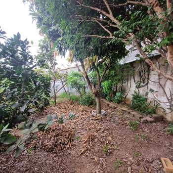 Casa em Pirassununga, bairro Vila Pinheiro