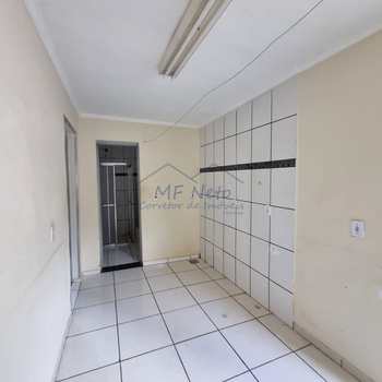 Casa em Pirassununga, bairro Vila Pinheiro