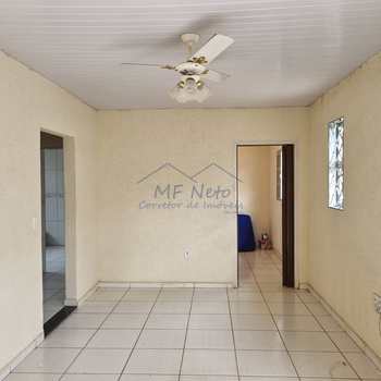 Casa em Pirassununga, bairro Vila Pinheiro