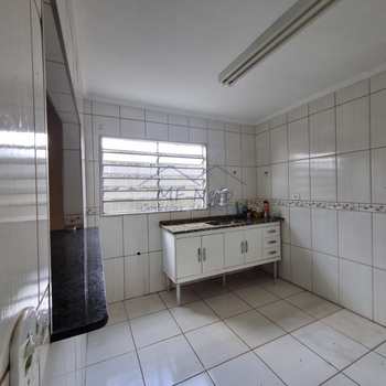 Casa em Pirassununga, bairro Vila Pinheiro