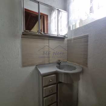 Casa em Pirassununga, bairro Vila Pinheiro