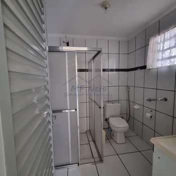 Casa em Pirassununga, bairro Vila Pinheiro
