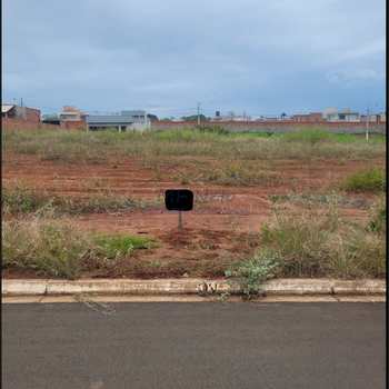 Terreno em Pirassununga, bairro Jardim Maitê