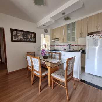 Apartamento em Pirassununga, bairro Centro