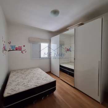 Apartamento em Pirassununga, bairro Centro