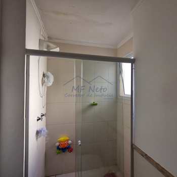 Apartamento em Pirassununga, bairro Centro